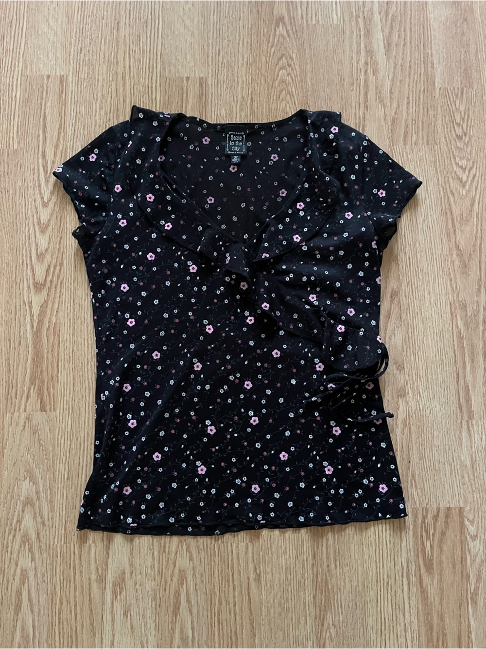 Suzie In the City Ruffle V Neck Wrap Shirt Early 2000s Size Medium